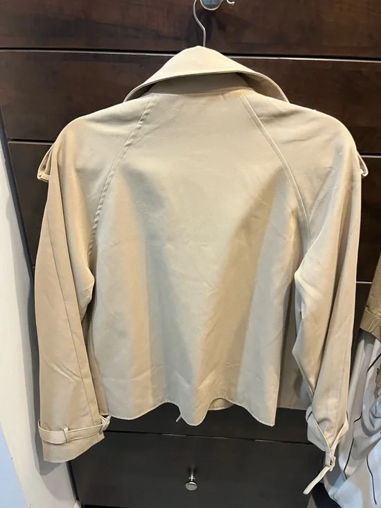 Trending Classic Beige Trench Coat Jacket - perfect for spring. - Picture 2 of 3